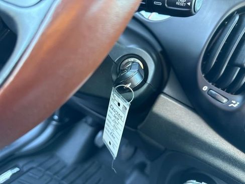 Used 2014 FIAT 500L Trekking w/ Popular Equipment Group image 30