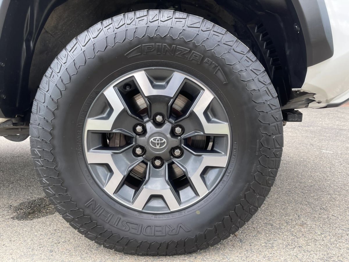 Used 2022 Toyota Tacoma TRD Off-Road RWD image 36