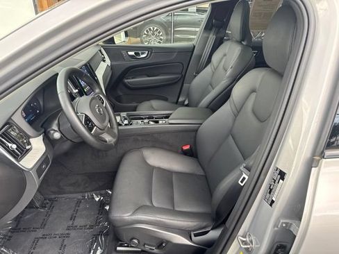 Used 2025 Volvo XC60 B5 Plus AWD/4WD image 20