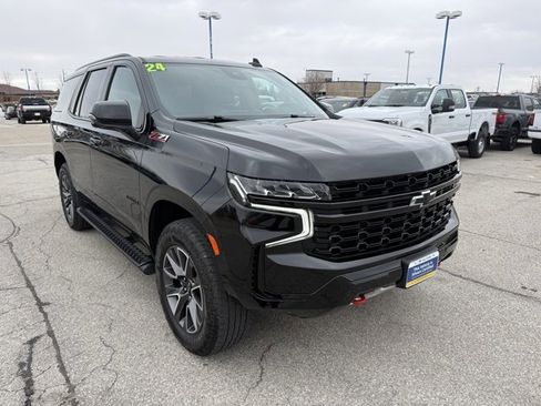 Used 2024 Chevrolet Tahoe Z71 w/ Luxury Package image 2
