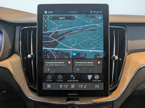 Used 2026 Volvo XC60 B5 Core w/ Climate Package image 17