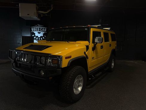 Used 2003 HUMMER H2 w/ Preferred Equipment Group AWD/4WD image 1