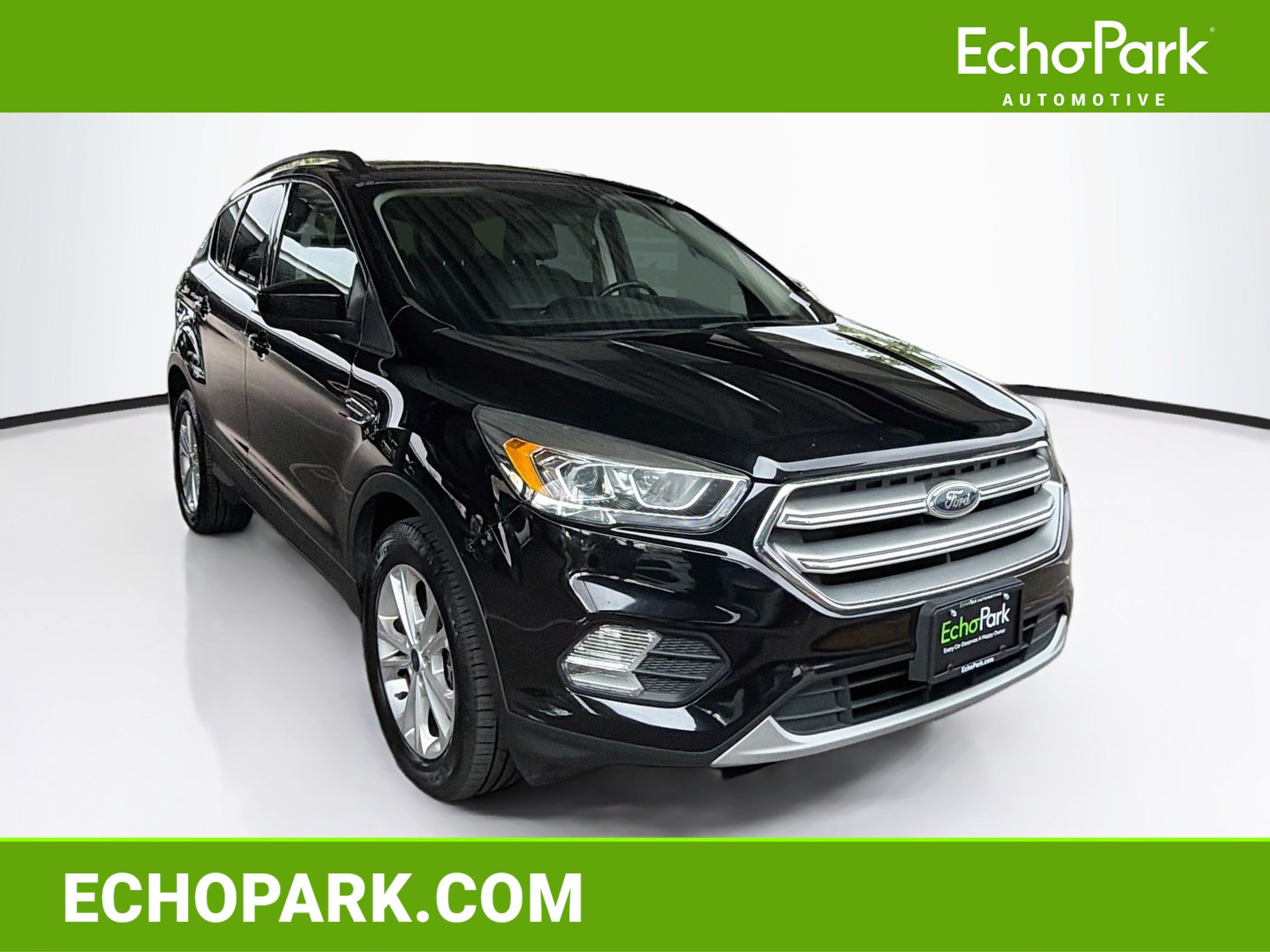 Used 2017 Ford Escape SE w/ SE Leather Comfort Package AWD/4WD image 1