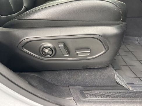 Used 2023 Jeep Grand Cherokee 4WD 4xe image 27