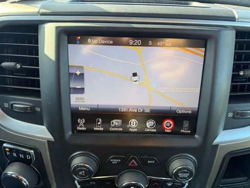 Used 2013 RAM 1500 Big Horn image 25