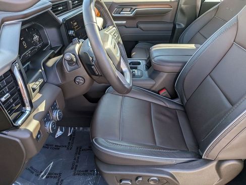 Used 2025 GMC Sierra 1500 Denali AWD/4WD image 17