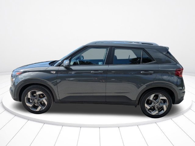 Used 2025 Hyundai Venue SEL FWD image 7