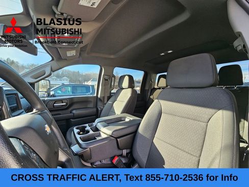 Used 2024 Chevrolet Silverado 2500 Custom w/ Custom Value Package image 10