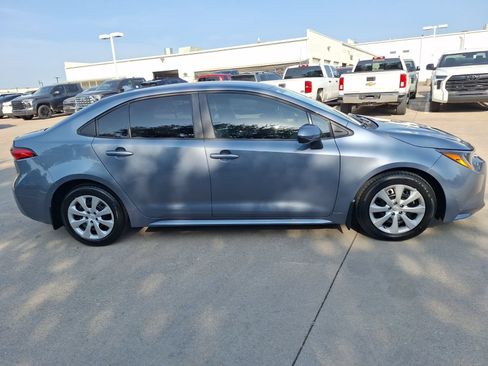 Used 2026 Toyota Corolla LE FWD image 7