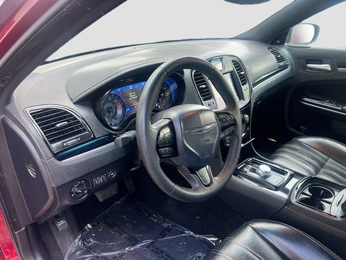 Used 2023 Chrysler 300 S RWD image 9