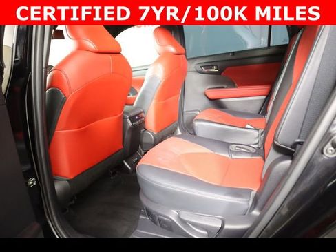 Used 2022 Toyota Highlander XSE image 17