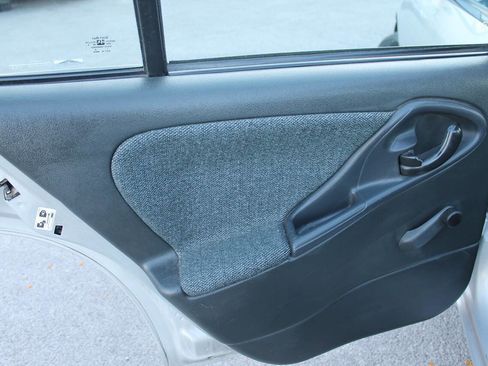 Used 2005 Chevrolet Cavalier Sedan w/ Preferred Equipment Group FWD image 22