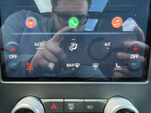 Used 2022 Ford Edge ST-Line image 18