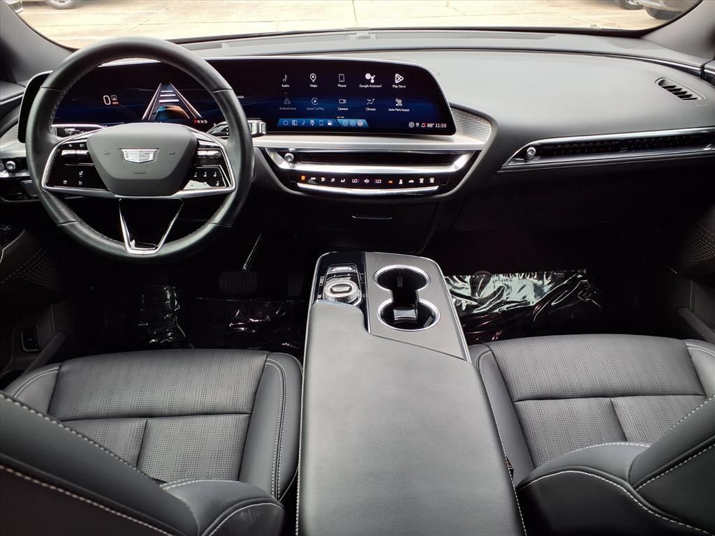 Certified 2024 Cadillac Lyriq Luxury RWD image 12