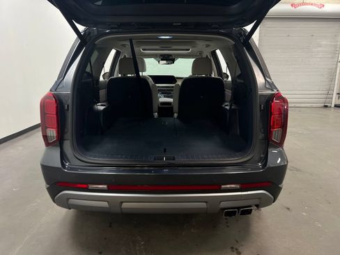 Used 2024 Hyundai Palisade Limited FWD image 25