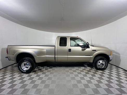 Used 2001 Ford F350 4x4 SuperCab DRW Super Duty image 8