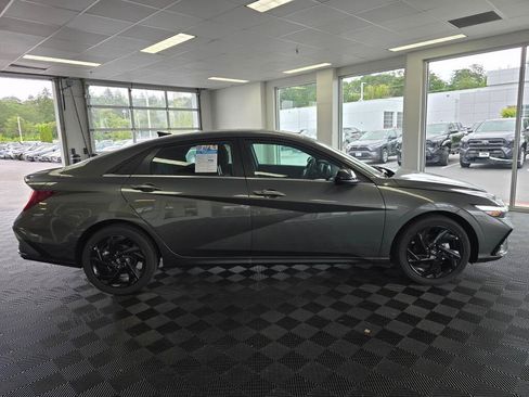 New 2026 Hyundai Elantra SEL Sport Premium FWD image 2