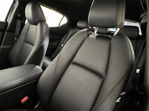 Certified 2025 MAZDA MAZDA3 s Sport image 12