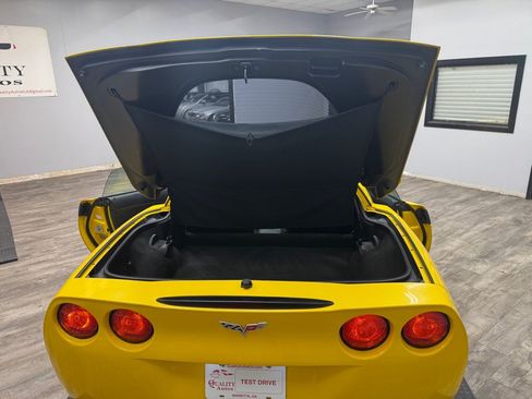 Used 2007 Chevrolet Corvette Coupe w/ Preferred Equipment Group RWD image 37