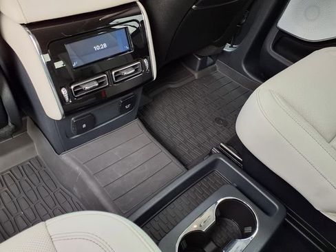Used 2025 Lincoln Aviator Reserve w/ Equipment Group 201A AWD/4WD image 19