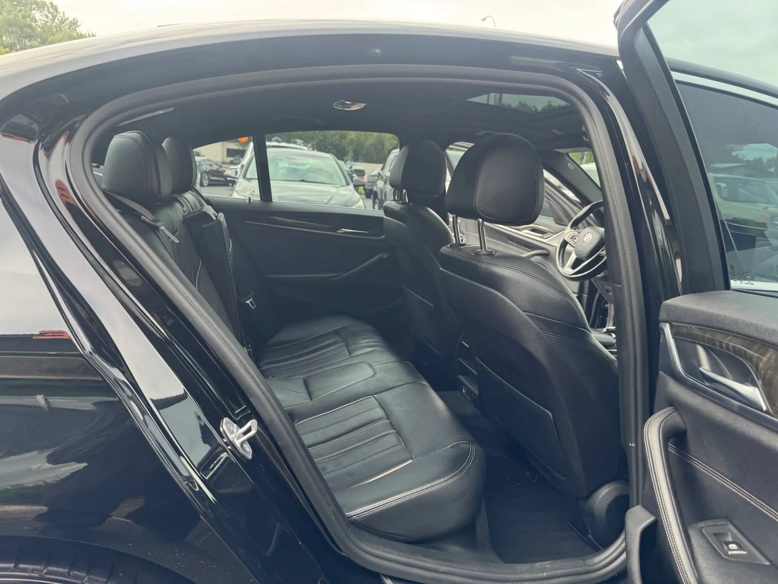 Used 2017 BMW 540i RWD image 16