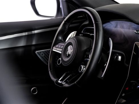 Used 2023 Maserati Grecale GT image 13