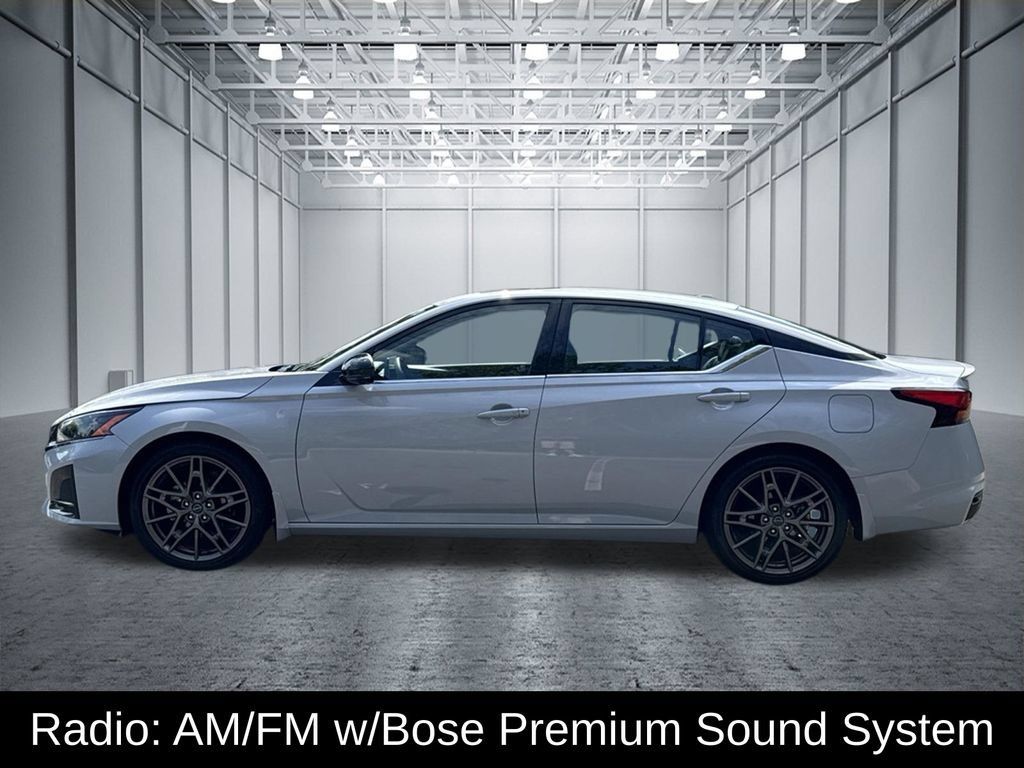 Certified 2024 Nissan Altima 2.0 SR FWD image 4