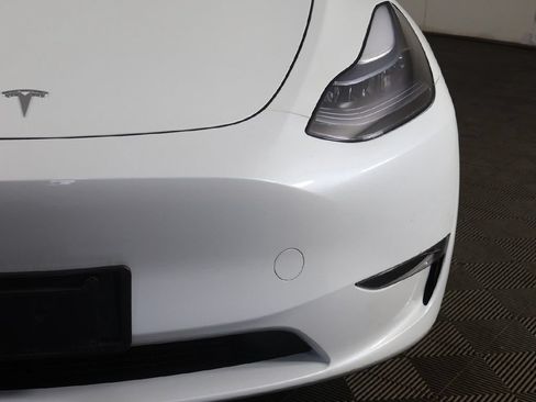 Used 2023 Tesla Model Y Long Range AWD/4WD image 18