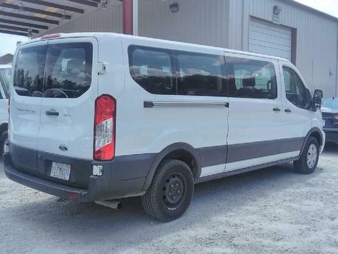 Used 2023 Ford Transit 350 XLT RWD image 5