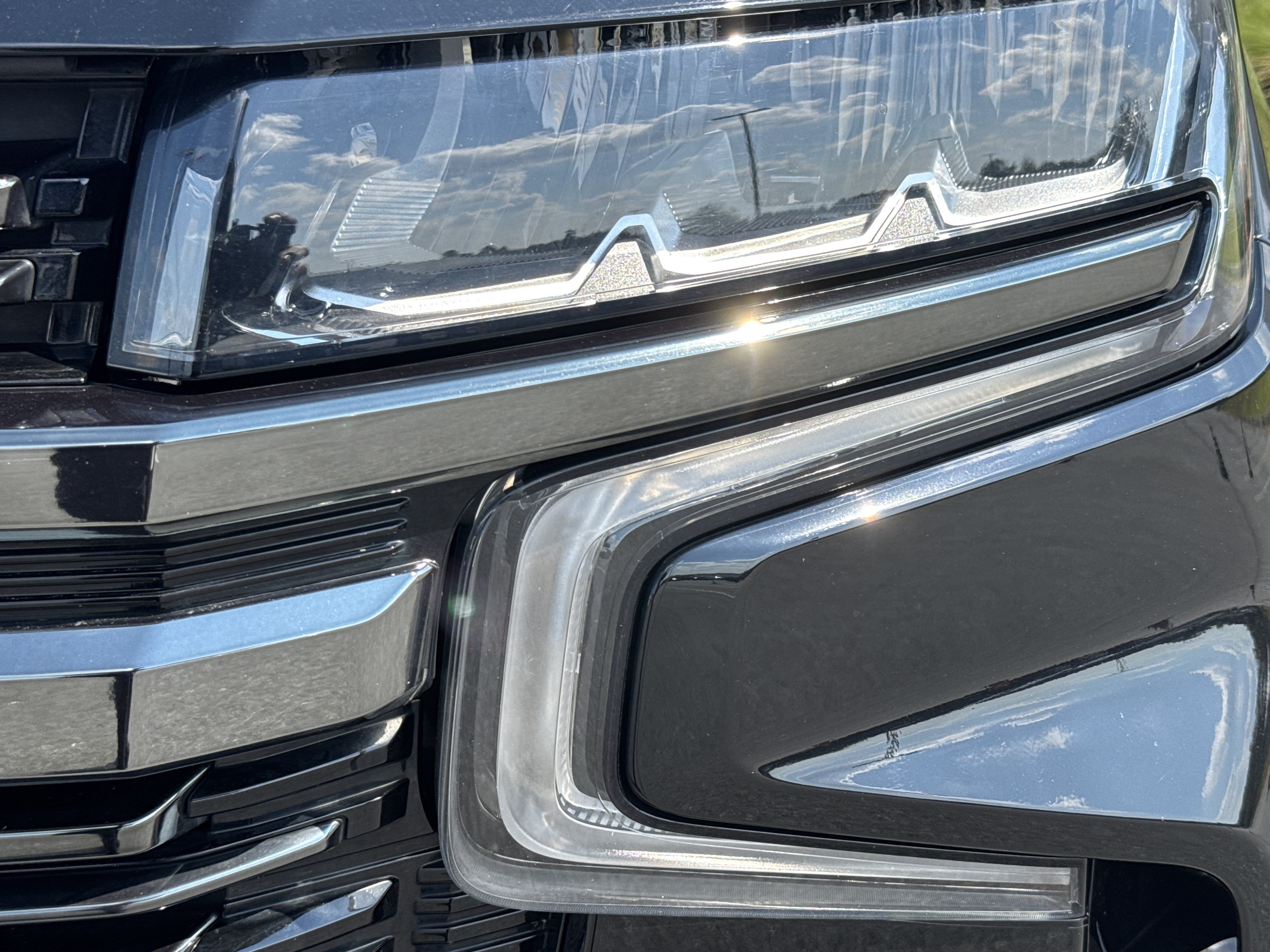 Used 2022 Chevrolet Tahoe RST w/ Luxury Package AWD/4WD image 6
