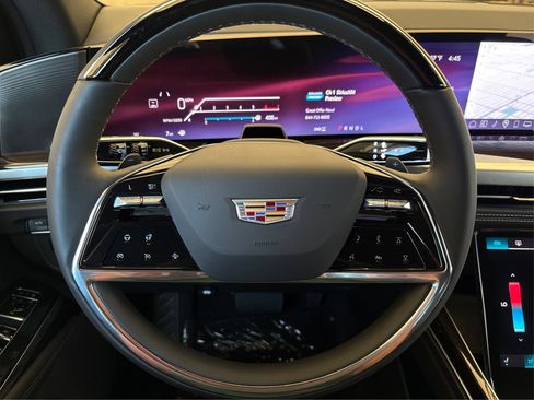 New 2026 Cadillac Escalade ESV Luxury AWD/4WD image 19