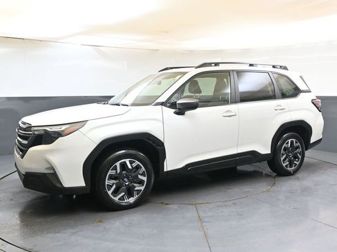 Certified 2025 Subaru Forester Premium AWD/4WD image 2