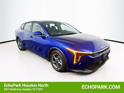 Used 2025 Kia K4 LXS image 1