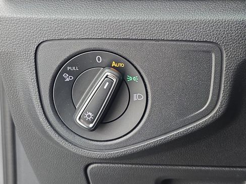 Used 2020 Volkswagen Atlas Cross Sport SEL R-Line image 25