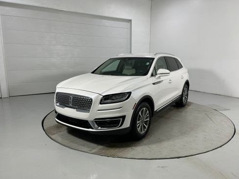 Used 2019 Lincoln Nautilus Select AWD/4WD image 20