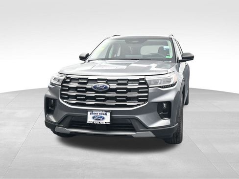 New 2025 Ford Explorer Active w/ Active Comfort Package image 3