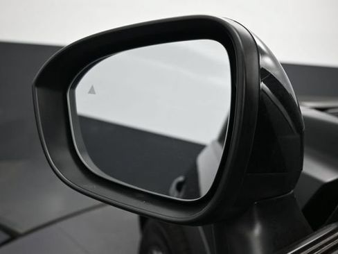Used 2026 Nissan Rogue SV AWD/4WD image 4