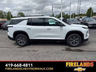 New 2025 Chevrolet Traverse LT w/ Enhanced Driving Package
