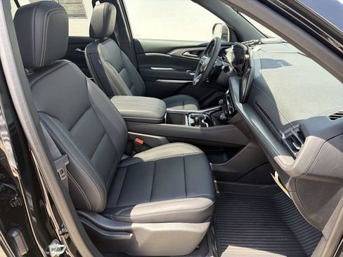 New 2026 Chevrolet Traverse LT w/ Sun and Wheel Package AWD/4WD image 27