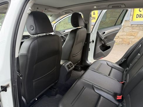 Used 2016 Volkswagen Golf Limited Edition FWD image 20