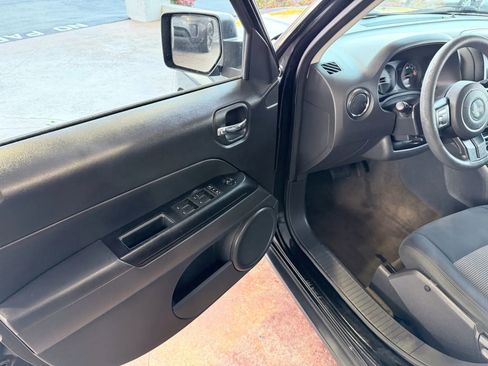 Used 2016 Jeep Patriot Sport w/ Power Value Group image 10