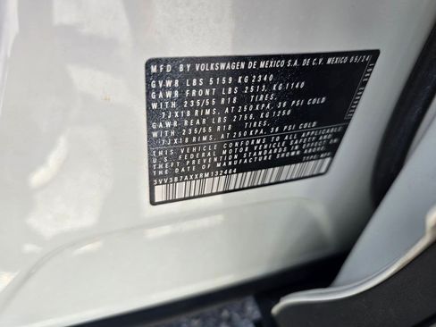 Used 2024 Volkswagen Tiguan SE FWD image 14