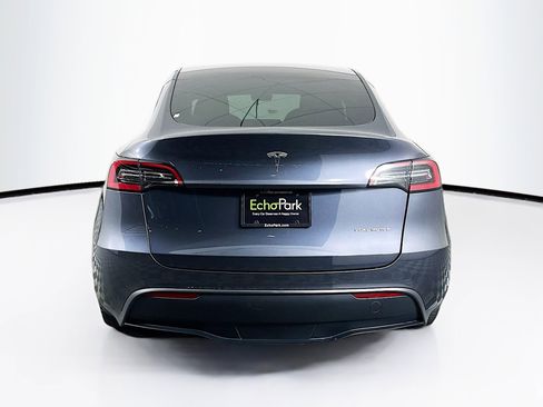 Used 2022 Tesla Model Y Long Range AWD/4WD image 7