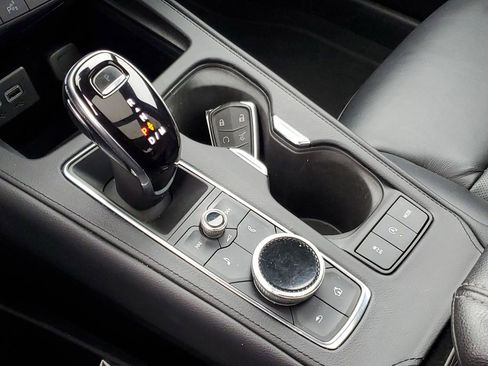 Used 2022 Cadillac XT4 Premium Luxury w/ Enhanced Visibility Package image 20