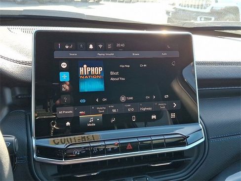 New 2026 Jeep Compass Latitude image 11