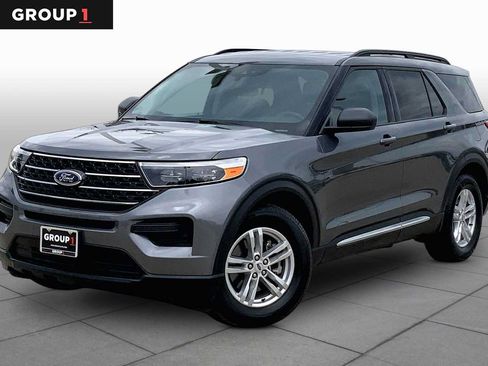 Used 2023 Ford Explorer XLT RWD image 1