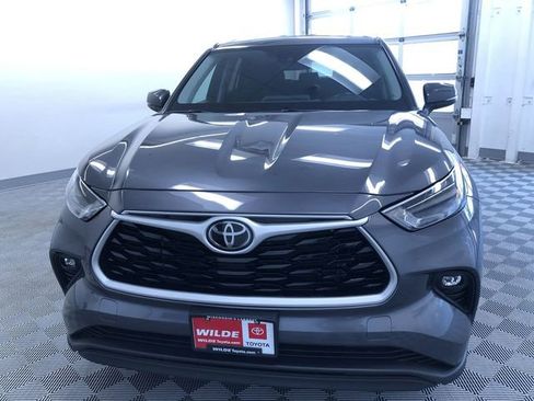 Certified 2024 Toyota Highlander LE AWD/4WD image 14