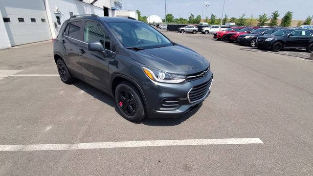 Certified 2018 Chevrolet Trax LT w/ LT Convenience Package FWD image 2