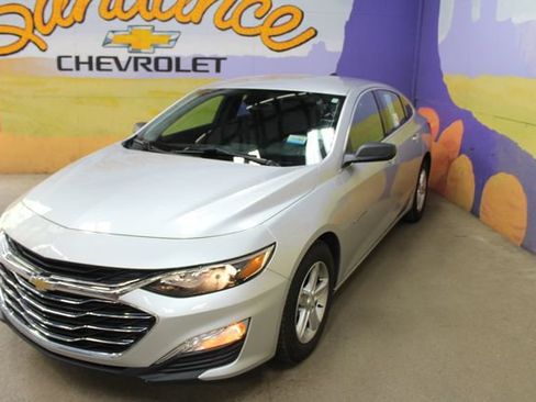 Used 2022 Chevrolet Malibu LS FWD image 7
