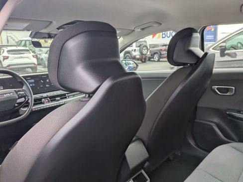 Used 2025 Kia K4 FWD image 29